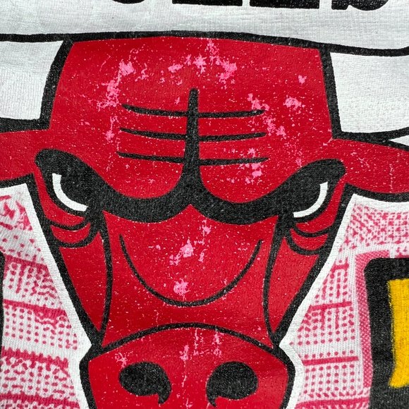 VTG 1992 NBA Champs Chicago Bulls AOP Shirt Extra Large White Red Single Stitch - Picture 4 of 11
